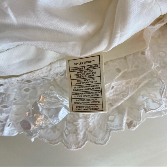 NWT BB Dakota Eyelet Top - Picture 6 of 11